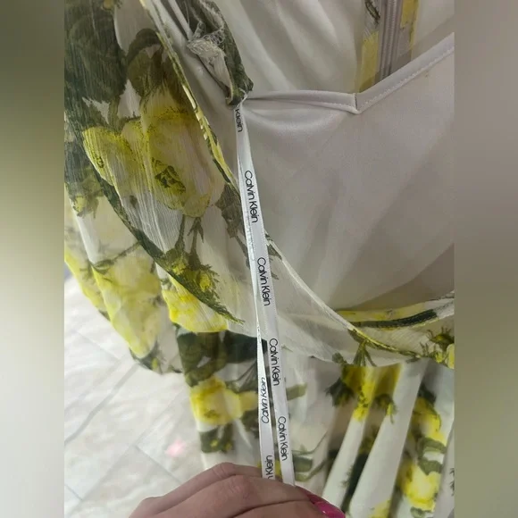 Calvin Klein Yellow Floral Chiffon Wrap Midi Dress Womenโs Size 6 - Picture 4 of 8